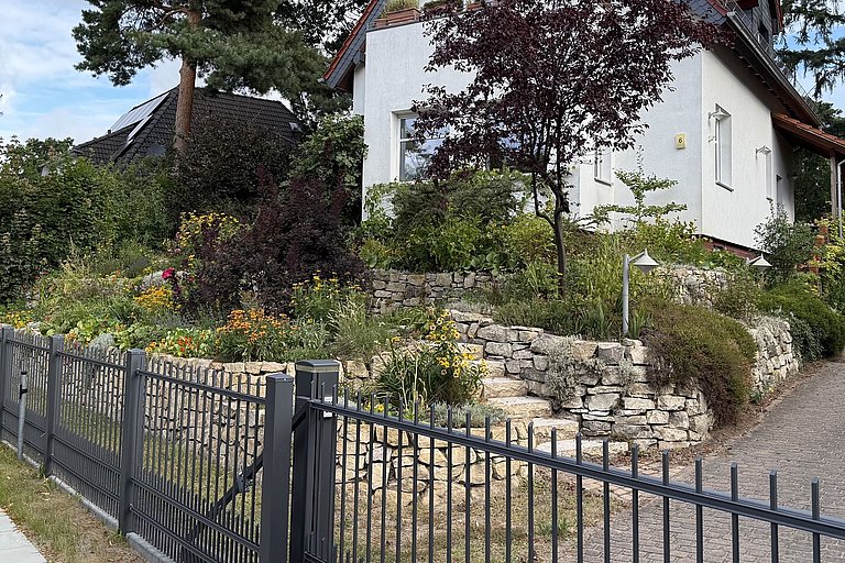 Hangbefestigung-Außenanlage-Garten und Landschaftsbau